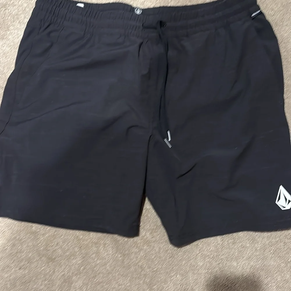 Volcom Board Shorts Trunks Sz xl Pocket Stretch